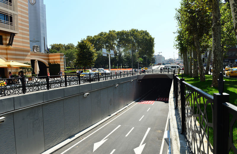 Taksim alt geçit tüneli (Perde Beton Gravür) çalışması